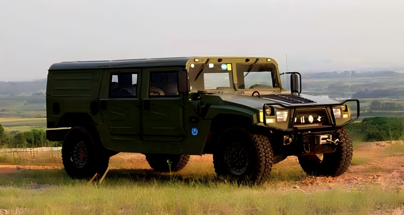 Vehículo militar todoterreno de alta movilidad