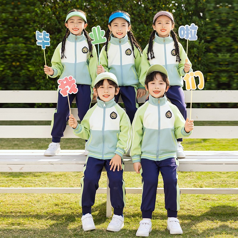 Conjunto de uniformes deportivos para niños personalizados | Fabricante de ropa deportiva de varias piezas